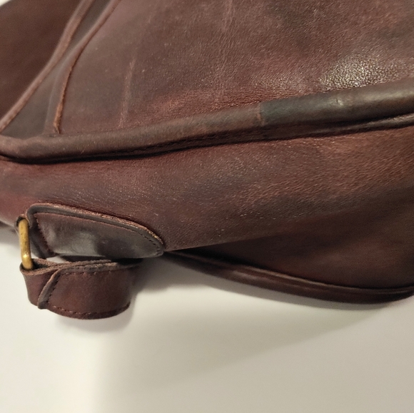 Vintage Coach City Crossbody - Picture 8 of 13